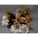 Mixed lot: 10 x teddy bears/soft toys,