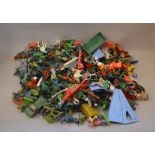 Good quantity of plastic toy soldiers, includes Britains Deetail and Timpo with others.