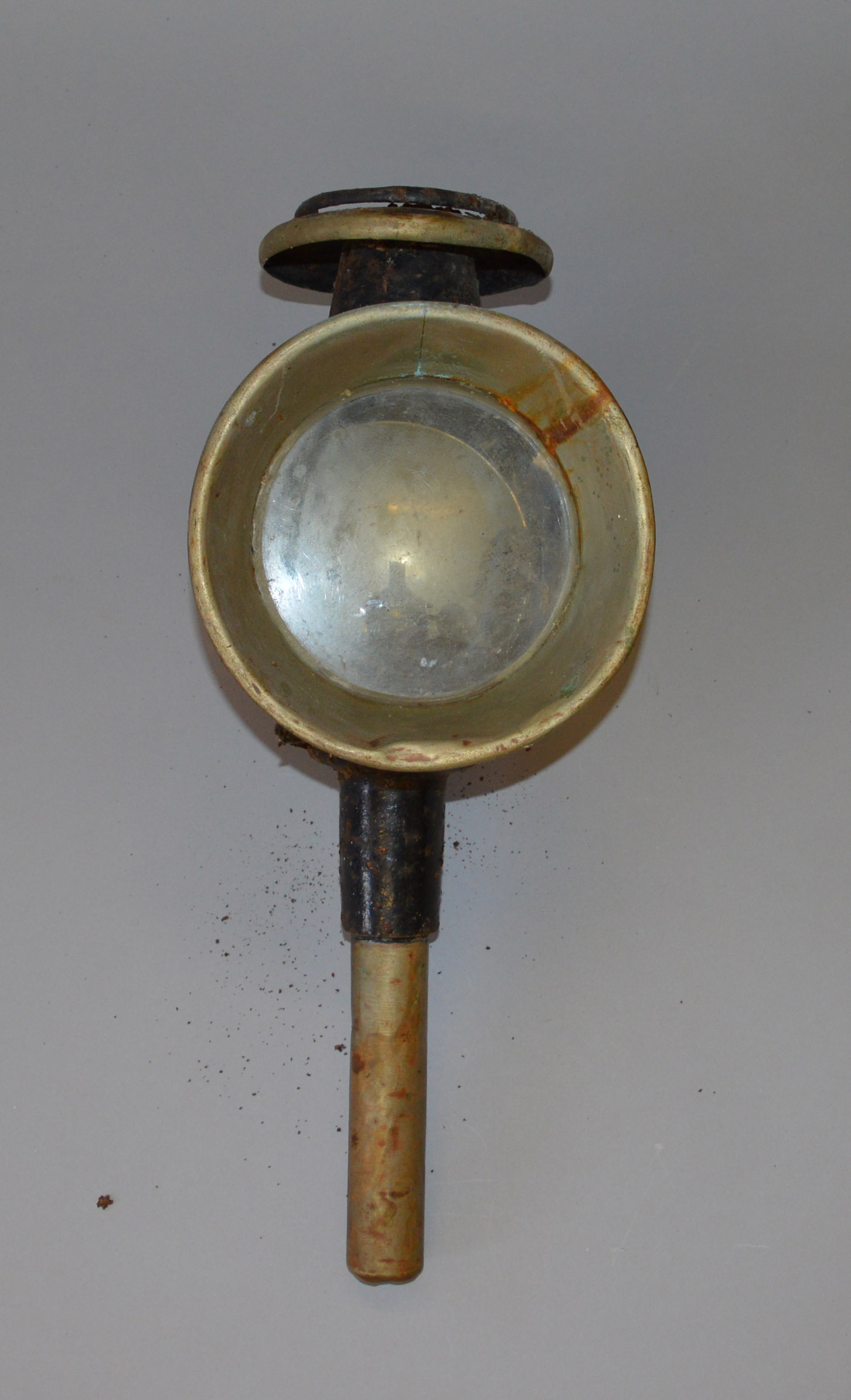 An early 20th century carriage lamp. - Image 2 of 3