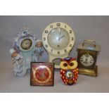 5 assorted clocks including a novelty owl and Smith's bakelite wall clock