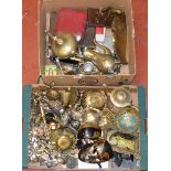 2 boxes of brass and metalware.