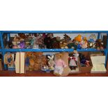 Large quantity of teddy bears (whole shelf)