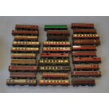 OO Gauge. Hornby Dublo. 30 x coaches. Various liveries. Plastic bodied & metal bodied.