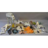 Quantity of unboxed Kenner Star Wars vehicles, playsets and creatures,