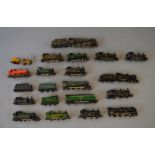 OO Gauge. 18 x unboxed locomotives. Various manufacturers.