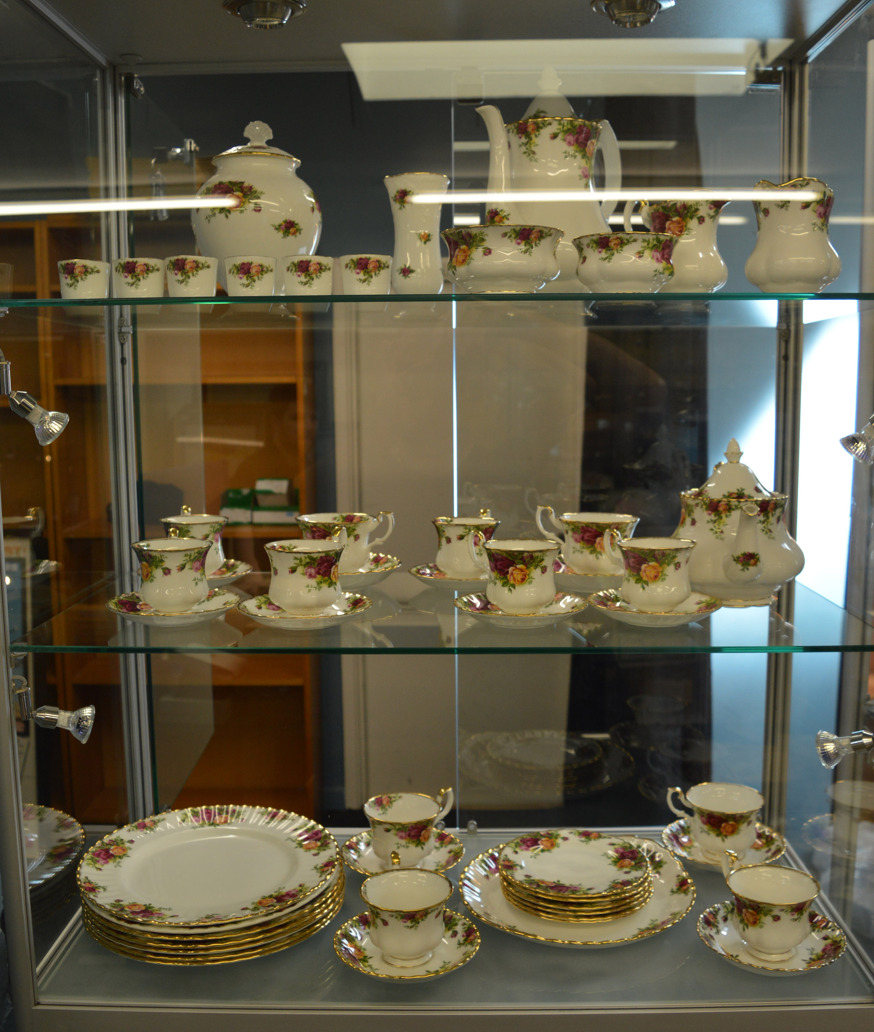 Approx 50 pieces of Royal Albert Old Country Rose including teapot, coffee pot, biscuit jar etc.