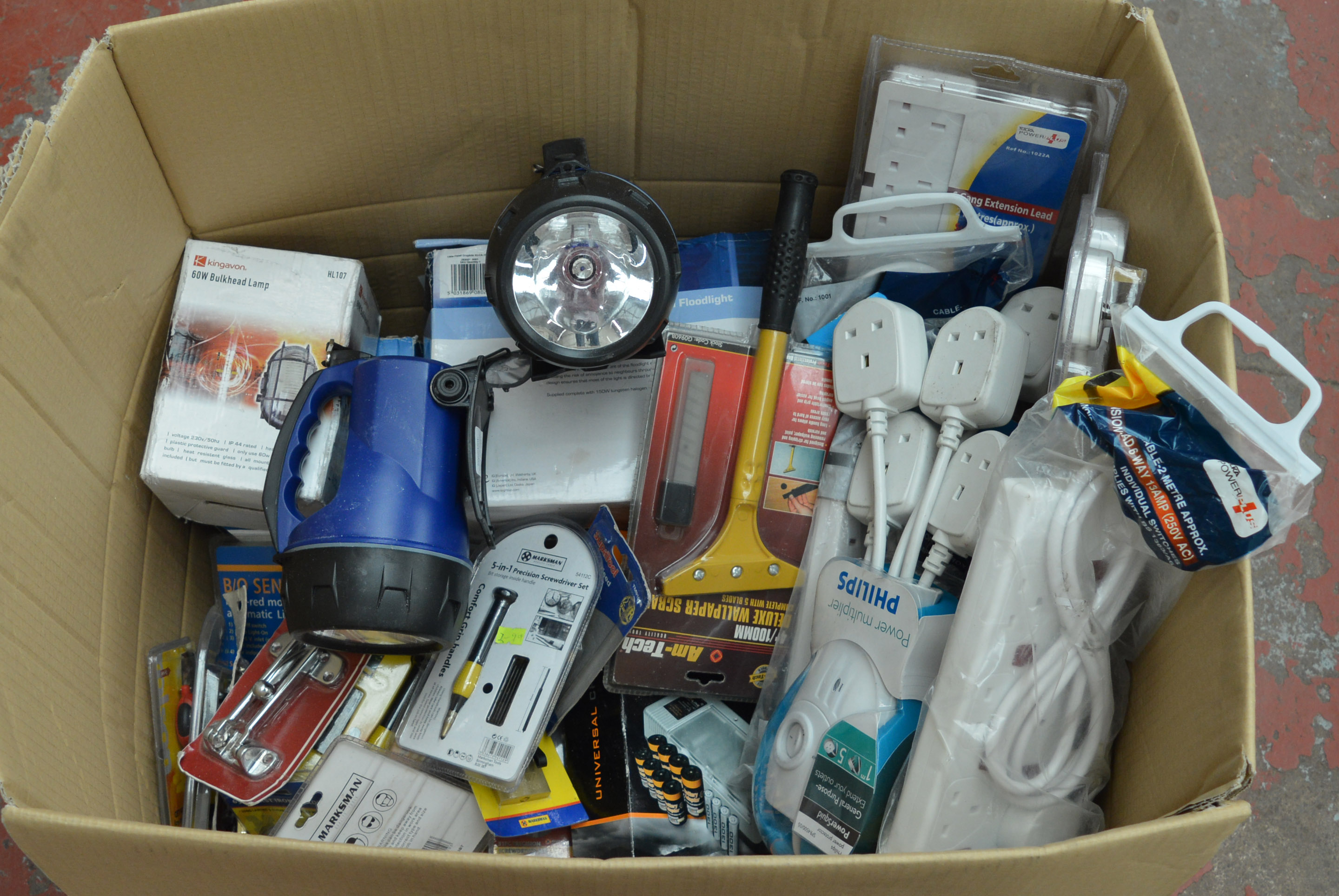 POLICE > Mixed lot of household electrical items [NO RESERVE] [VAT ON HAMMER PRICE]