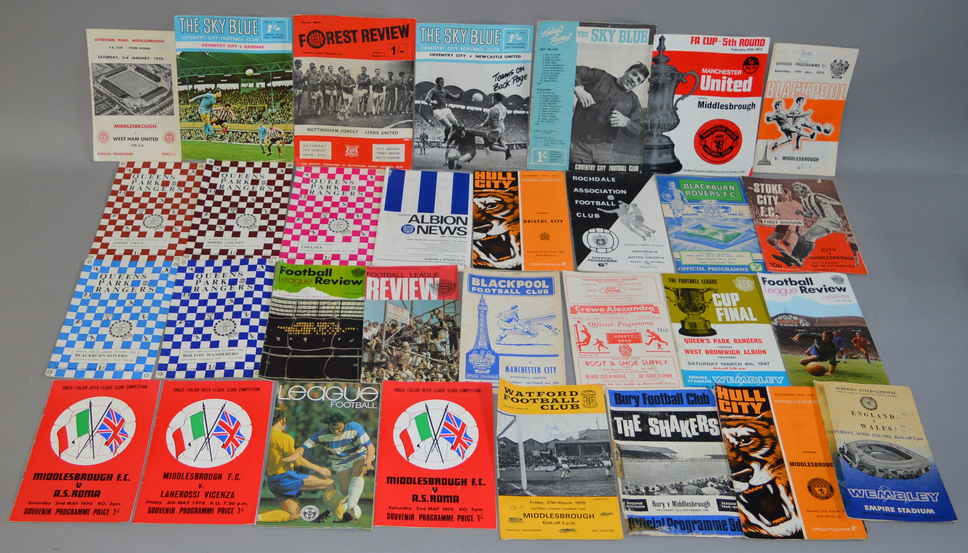 A quantity of assorted football programmes, mostly from the 1960s, includes cup final examples. - Image 8 of 9