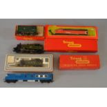 OO Gauge. 4 x locomotives & 2 car blue Pullman.