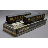 OO Gauge Wrenn W3006/7 Brighton Belle 2 car EMU set. Brown/cream livery. Overall G/VG In F/G box.