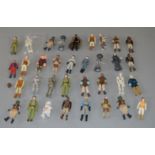 Thirty four loose Star Wars figures missing weapons and accessories however otherwise mostly appear