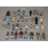 Thirty three loose Star Wars figures missing weapons and accessories however otherwise mostly