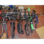 POLICE: 6 assorted bicycles and a scooter [VAT ON HAMMER PRICE] [NO RESERVE]