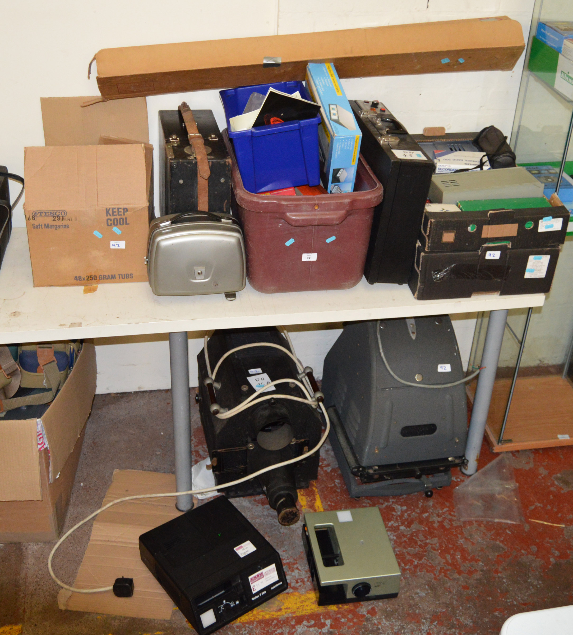 A large mixed lot including mostly projectors and related equipment.