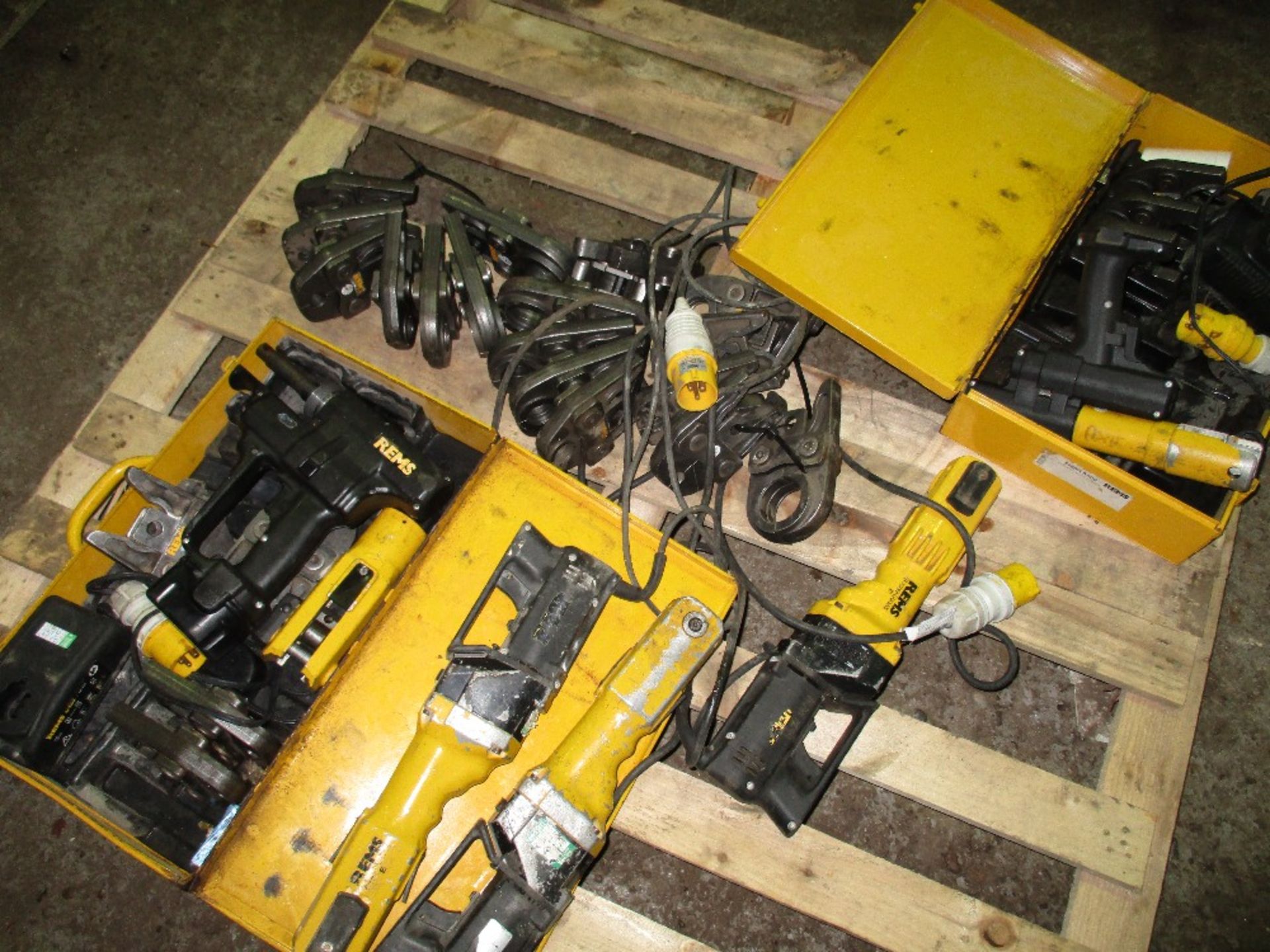 Pallet of REMS pipe crimping equipment - Image 3 of 3