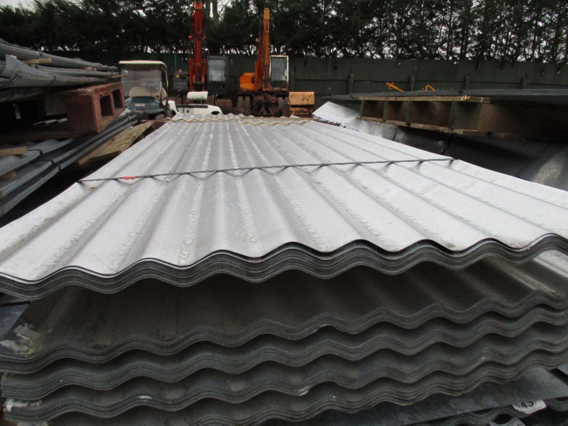 4no Packs of 25no. 8ft approx. galvanised corrugated roof sheets  100 sheets in total in this lot - Image 2 of 2