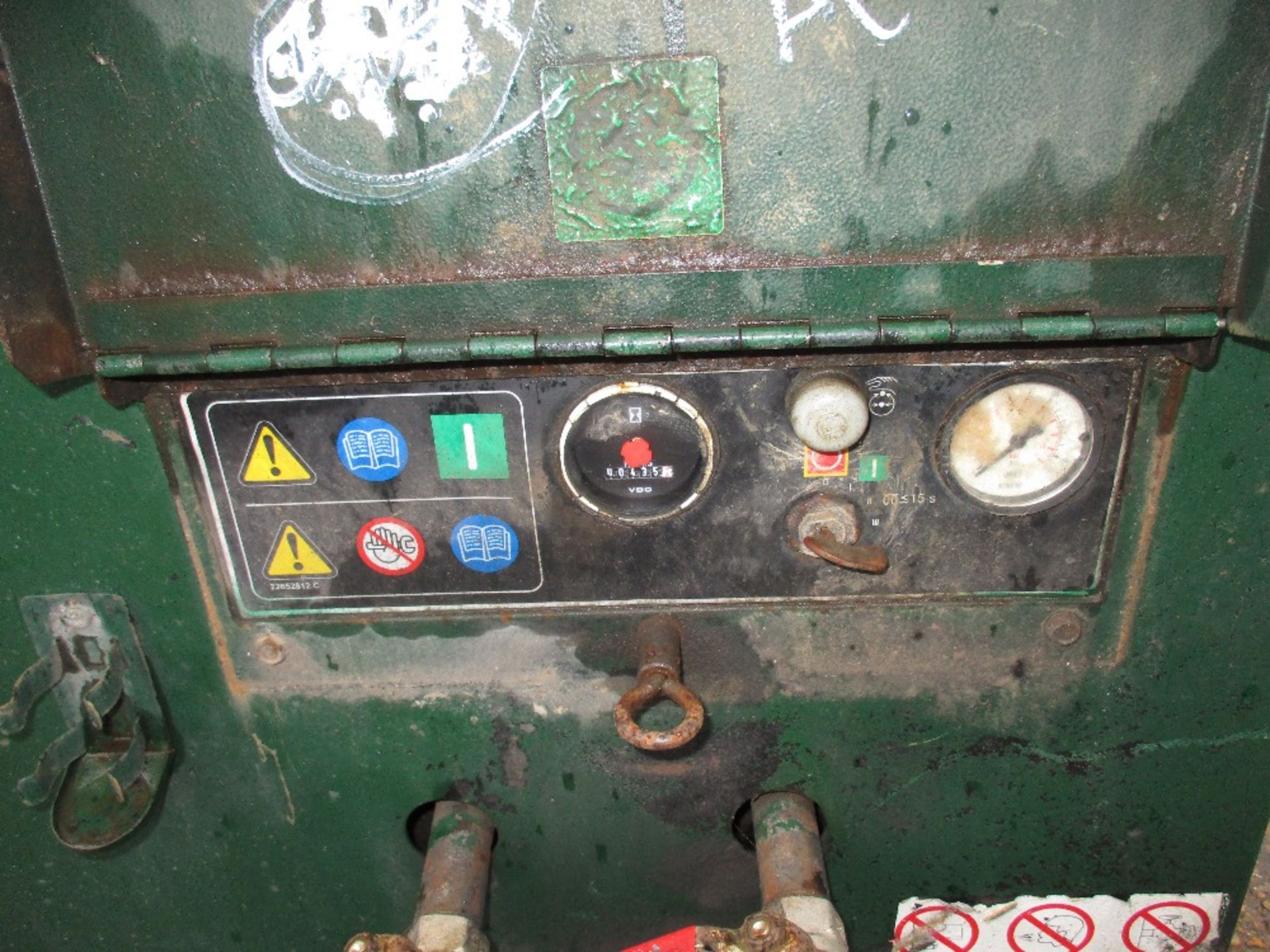 Ingersoll Rand 726 towed compressor year 2010 - Image 4 of 10