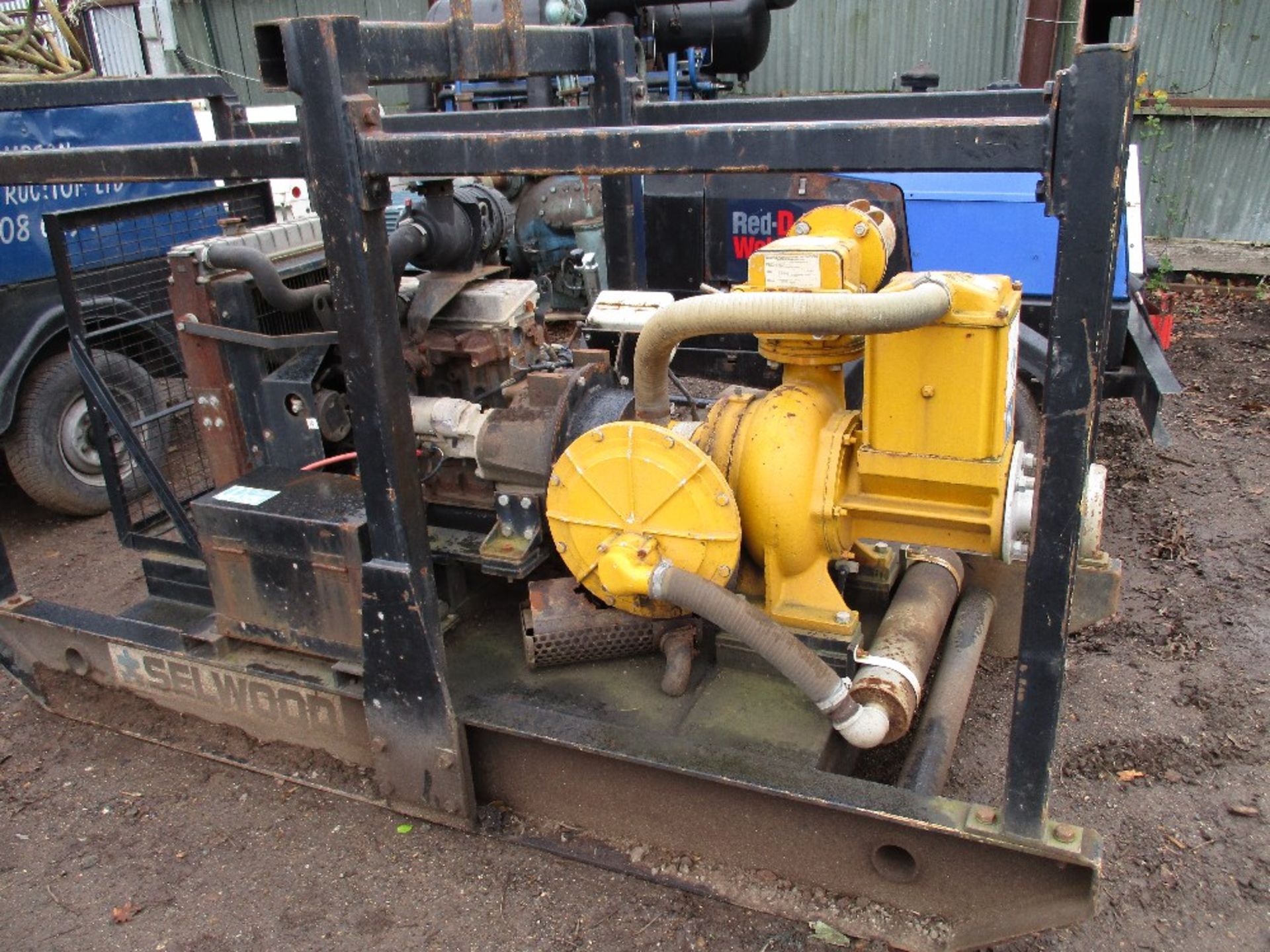 Isuzu engined 4" water pump in skid frame (PN: PL28940). Runs but smokey - Image 3 of 3