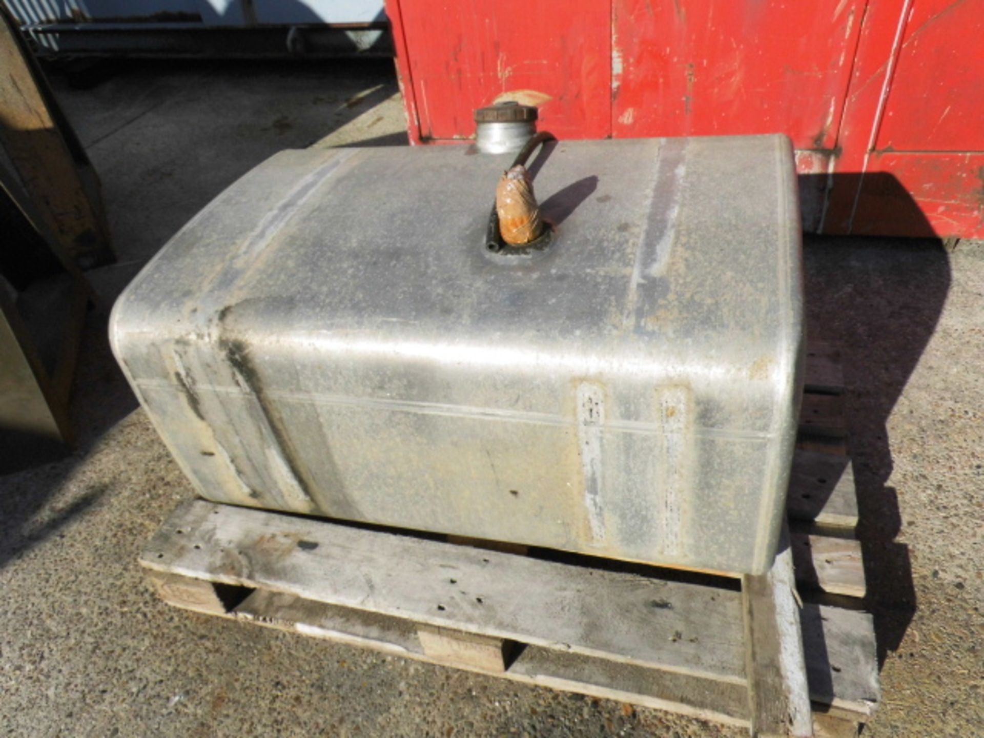 2 x used truck fuel tanks