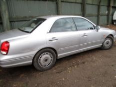 Hyundai saloon car silver petrol auto reg. Y173 NVV