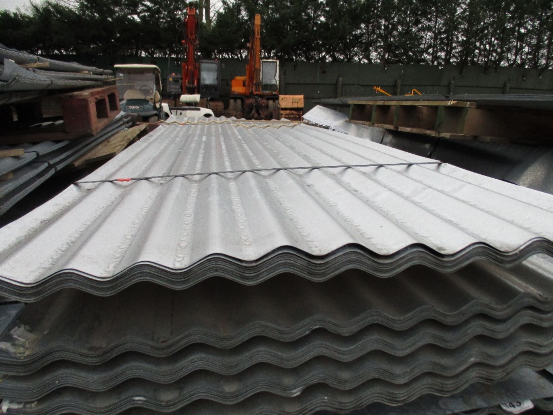 4no Packs of 25no. 10ft approx. galvanised corrugated roof sheets    100 sheets in total in this lot - Image 2 of 2