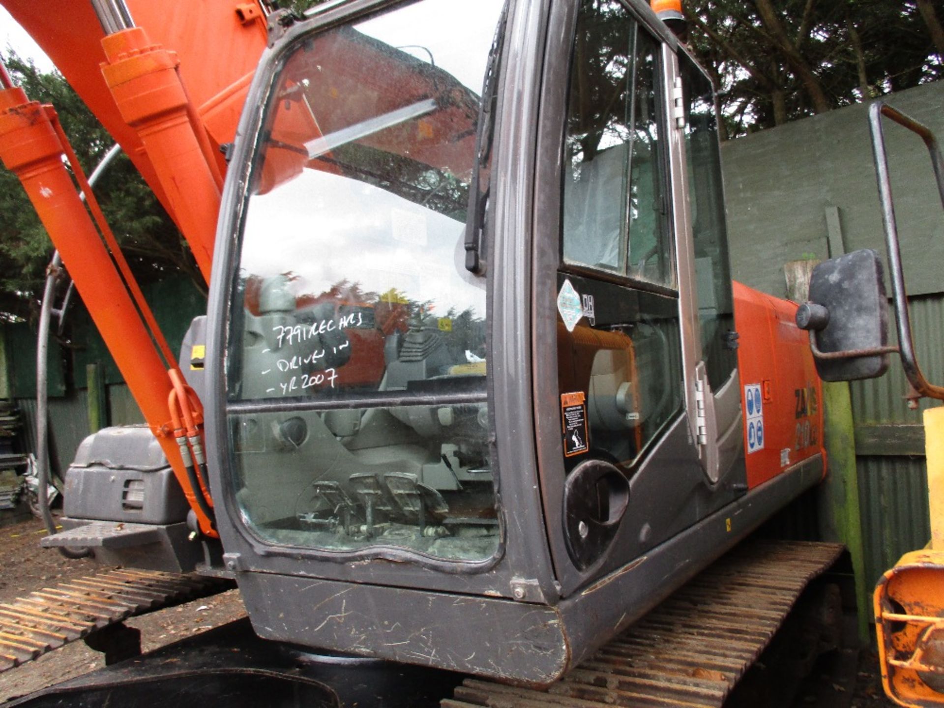 Hitachi ZX210LC-3 21tonne excavator yr2007 - Image 7 of 13