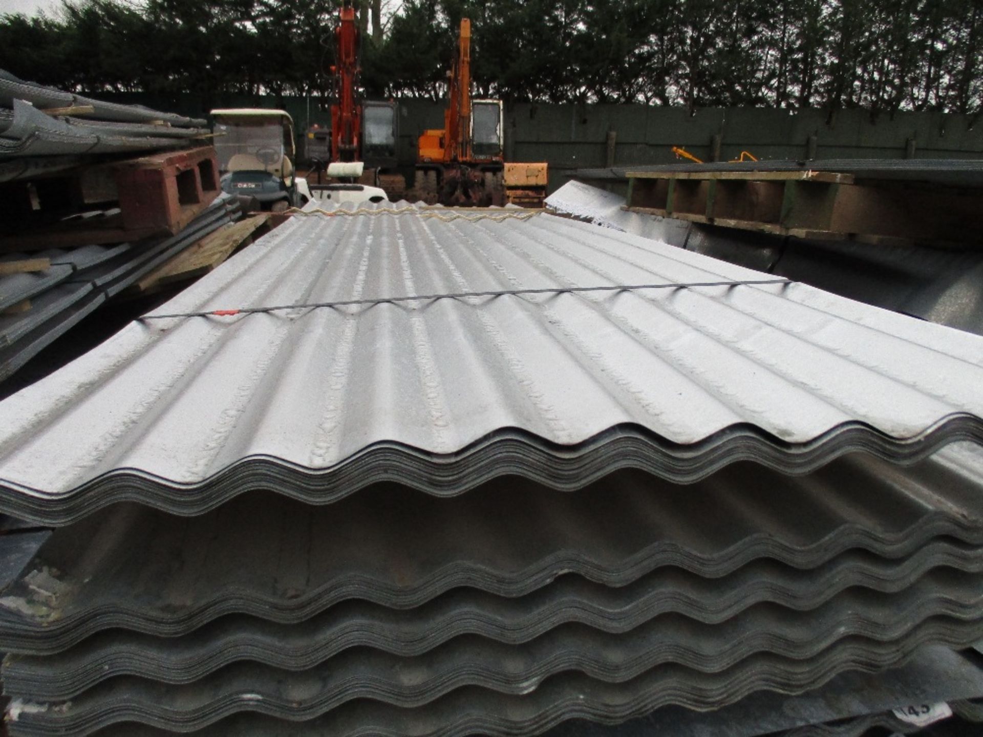 4no Packs of 25no. 10ft approx. galvanised corrugated roof sheets  100 sheets in total in this lot - Image 2 of 2