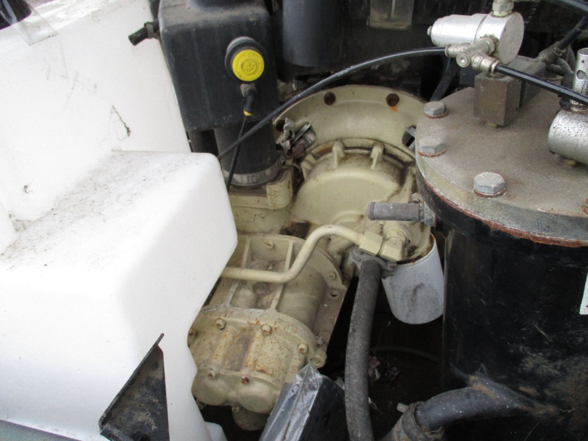 Ingersoll Rand 726 towed compressor year 2010 - Image 9 of 10