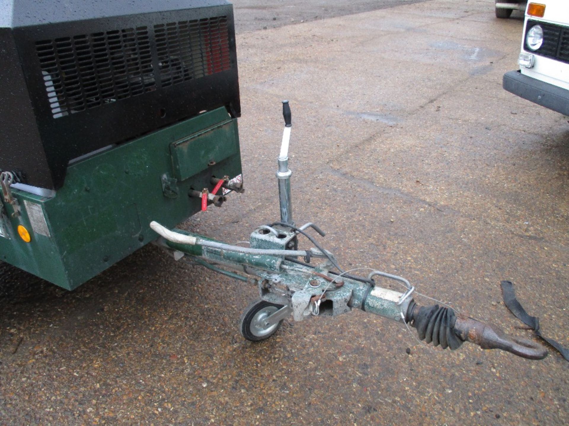 Ingersoll Rand 726 towed compressor year 2010 - Image 3 of 10