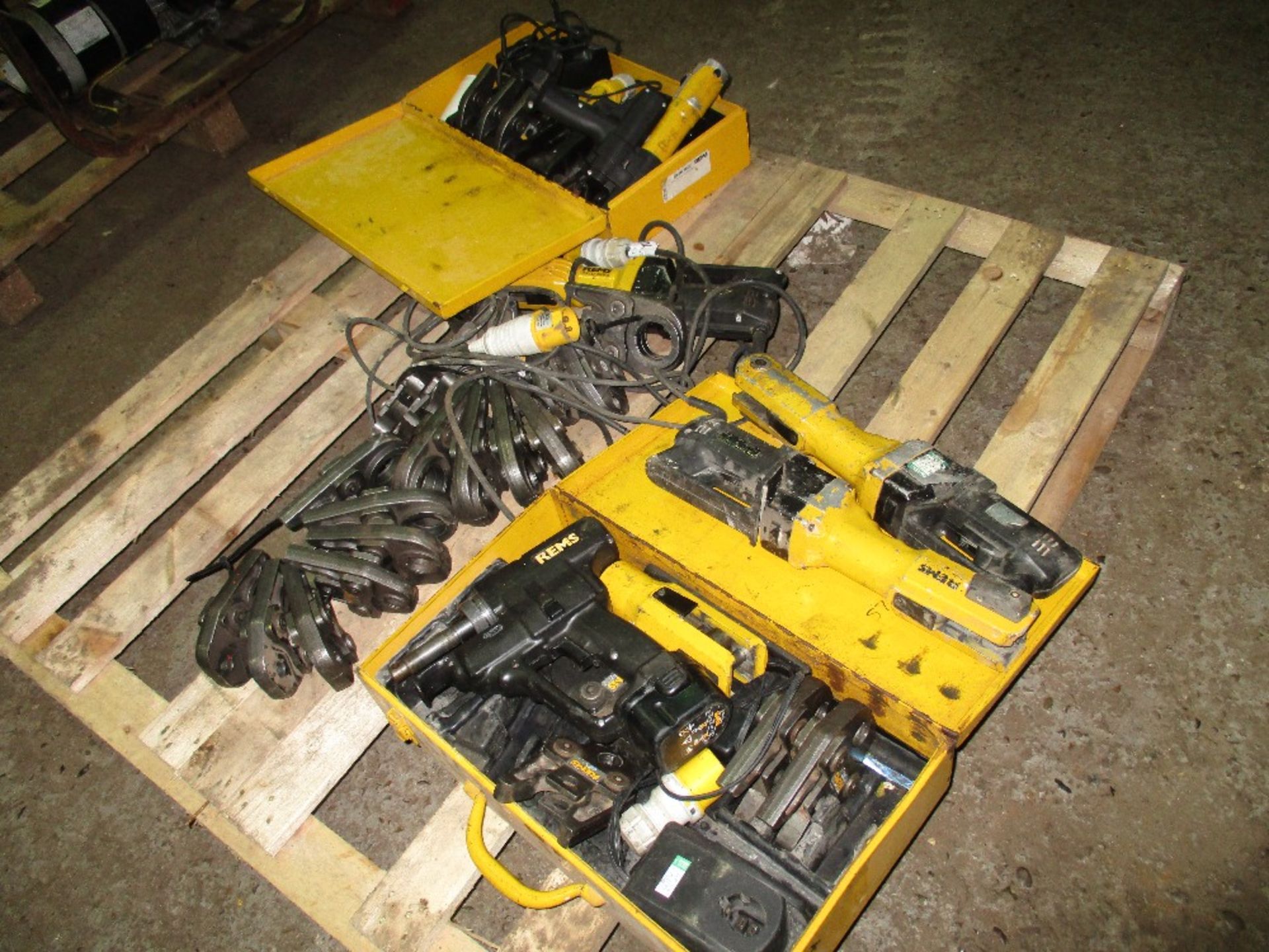 Pallet of REMS pipe crimping equipment - Image 2 of 3