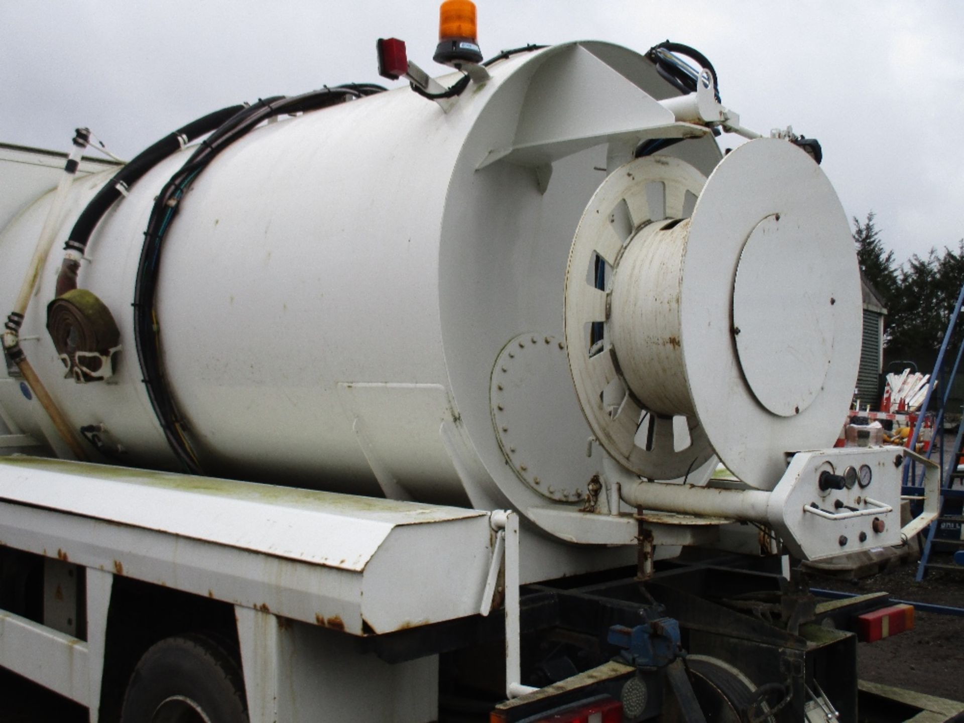 Leyland DAF 55-160 14tonne lorry with Wale Jetter tank fitted - Image 7 of 15