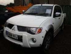 Mitsubishi Warrior 4wd pickup truck