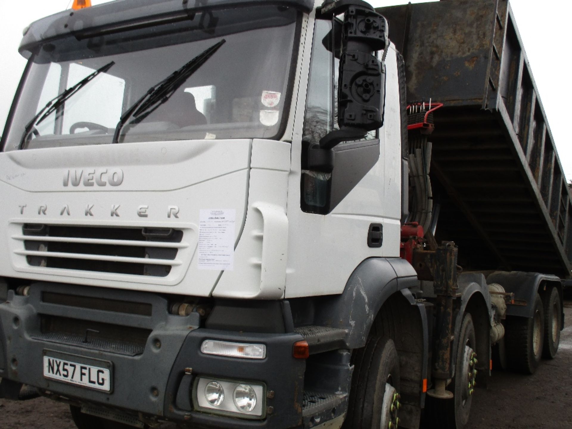 IVECO EUROTRAKER 8X4 TIPPER GRAB LORRY WITH HMF 1144 CRANE - Image 18 of 24