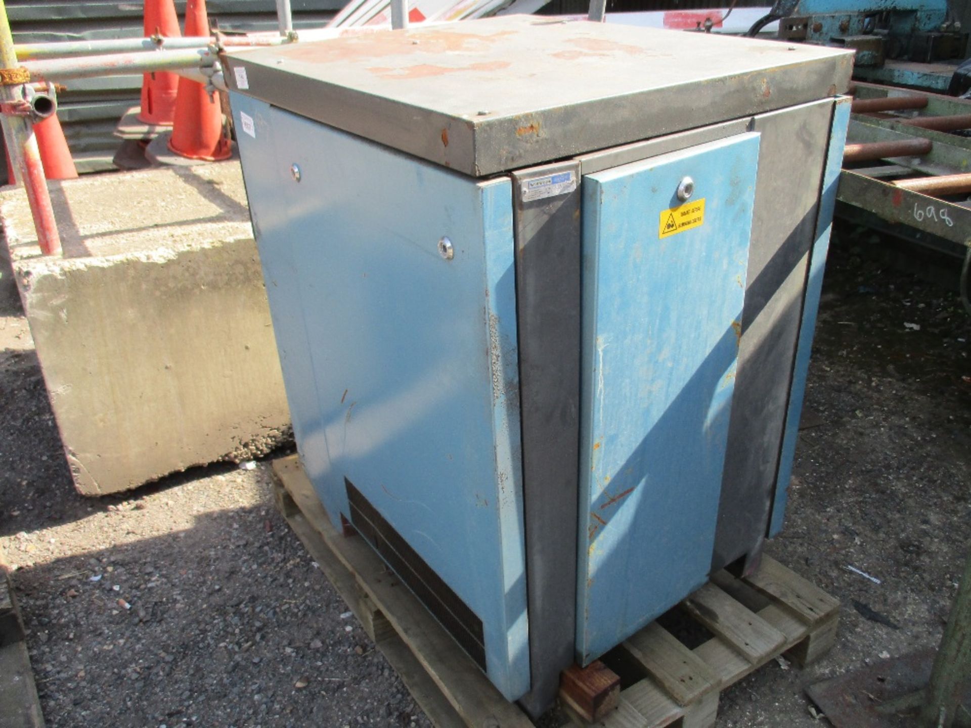 PACKAGED AIR COMPRESSOR - Image 3 of 3