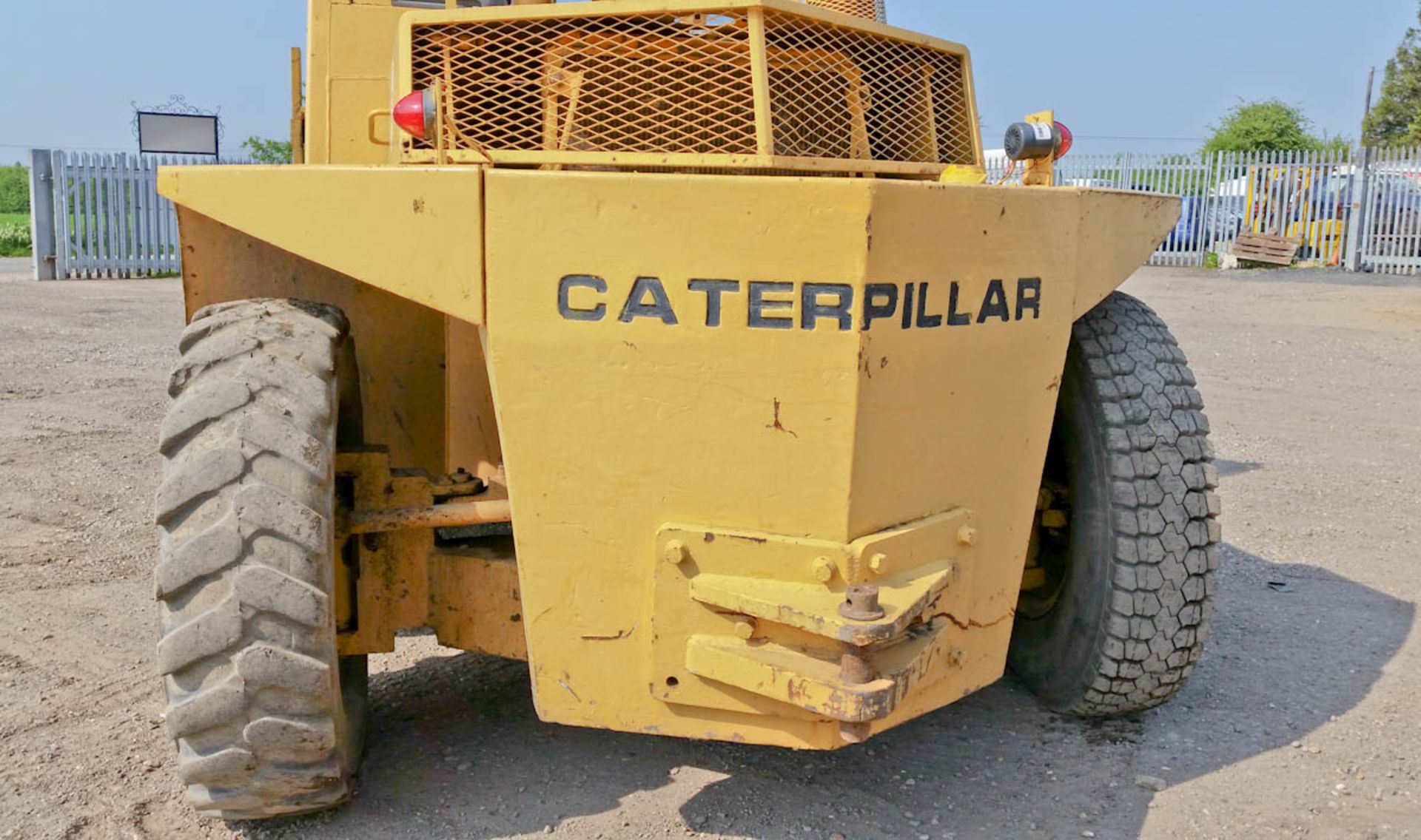 Caterpillar V330 15 tonne rated forklift - Image 7 of 13