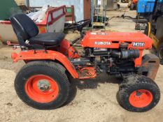 Kubota B7100 HST tractor