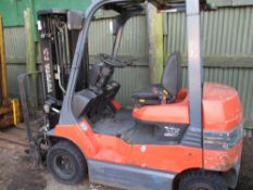 Toyota 25 electric forklift c/w charger