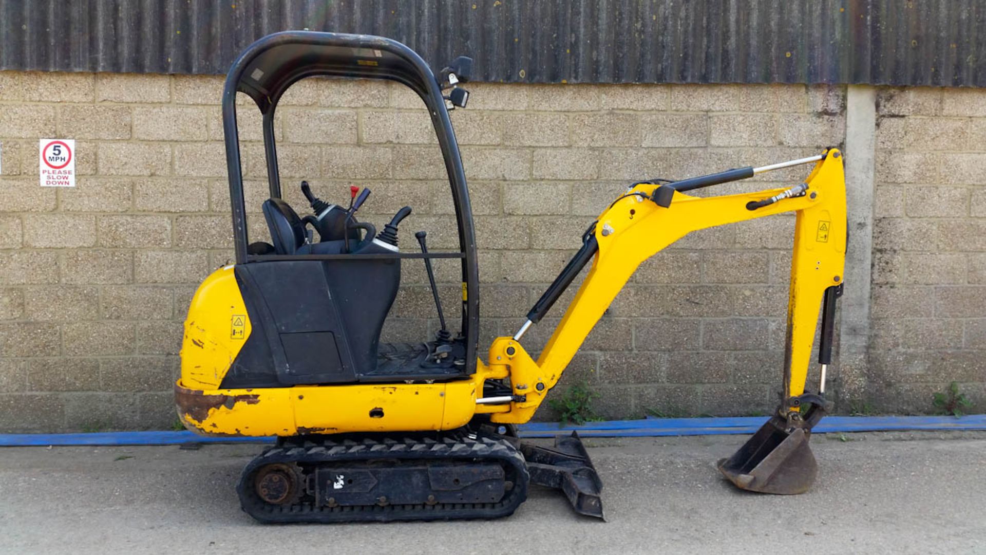 JCB 801-4 mini digger, year 2013 VERY LOW HOURS!! - Image 9 of 12