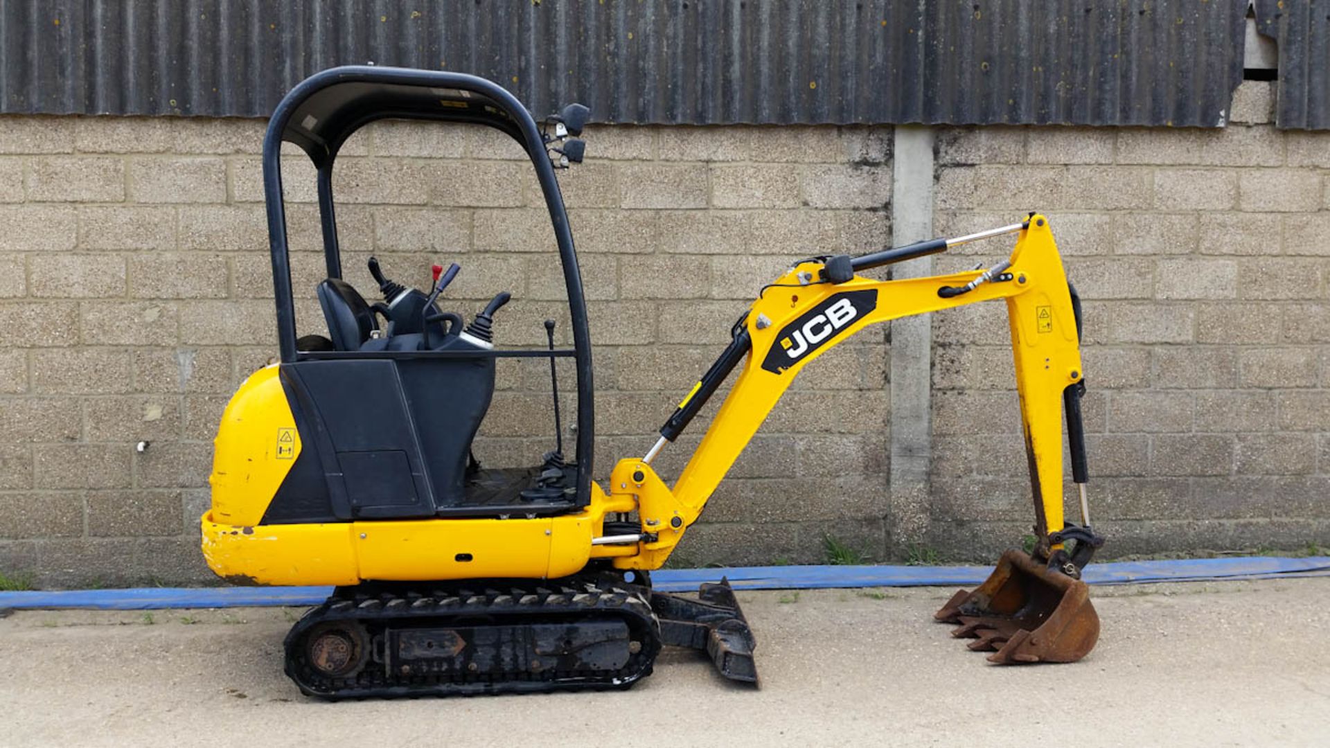 JCB 801-4 mini digger, year 2013