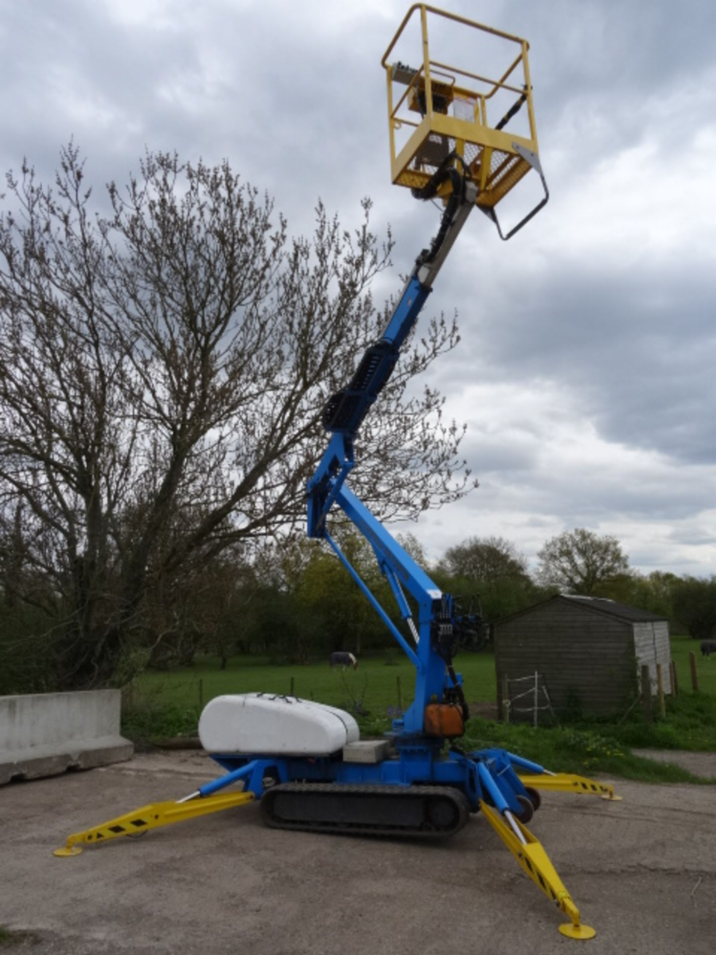 Niftylift TD 120 TDAC Year 2003 Tracked Drive Access Platform - Image 2 of 8