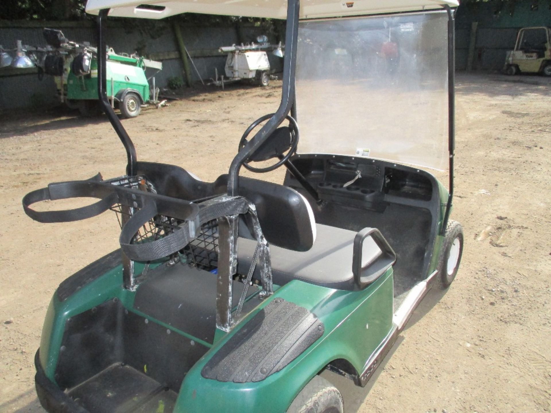 EZGO PETROL GOLF BUGGY - Image 3 of 4