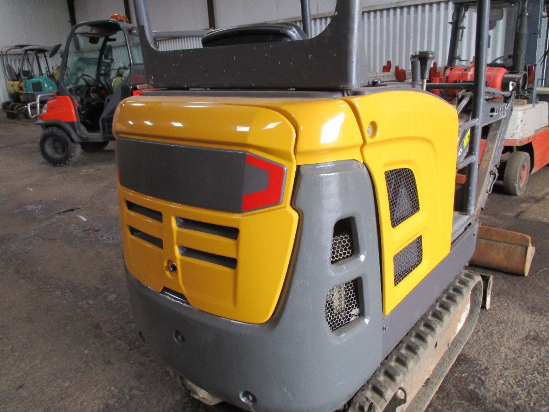 VOLVO EC 1.5TONNE MINI DIGGER - Image 9 of 10