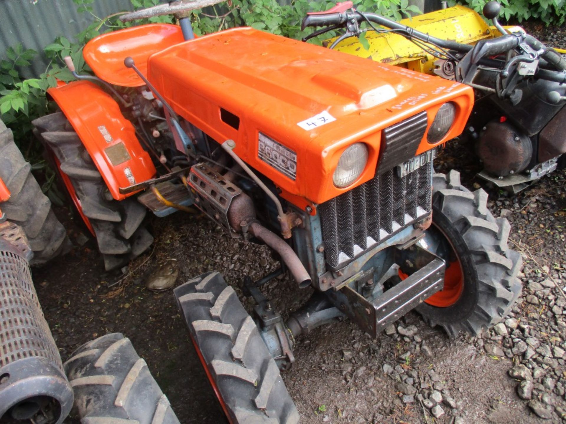 Kubota B6000 4wd compact tractor - Image 2 of 4