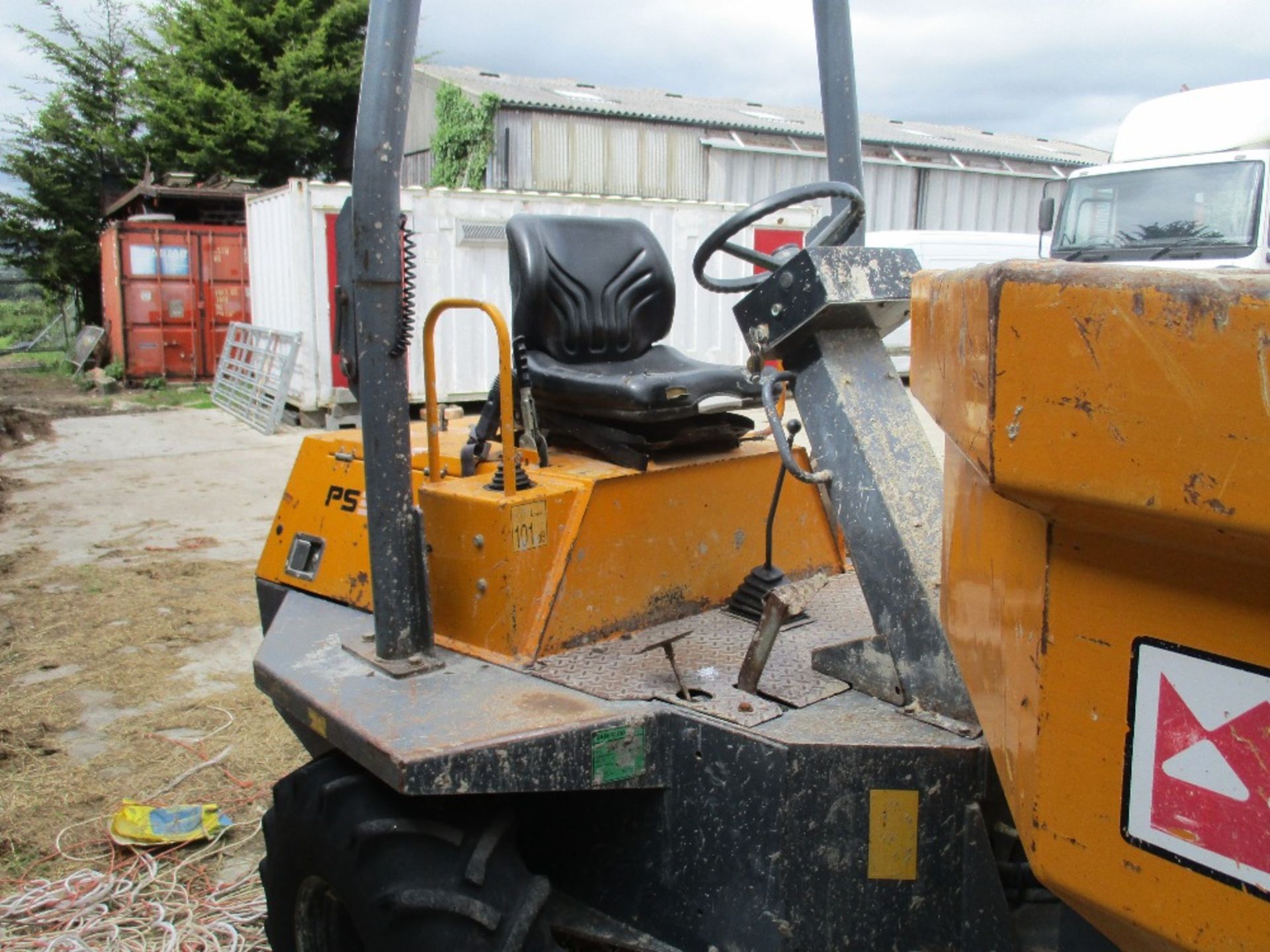 TEREX PS3000 SWIVEL SKIP DUMPER - Image 4 of 6