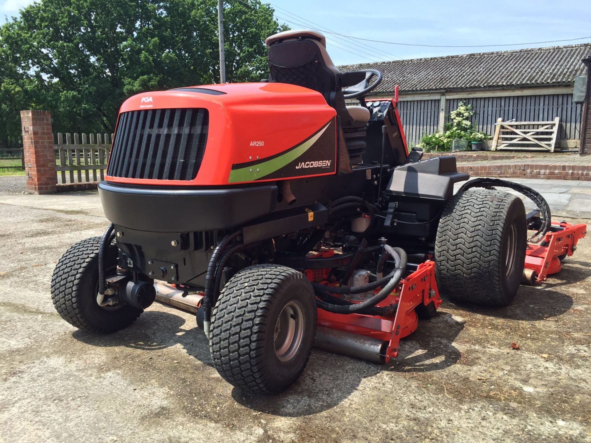 JACOBSEN AR250 ROTARY MOWER - Image 3 of 4