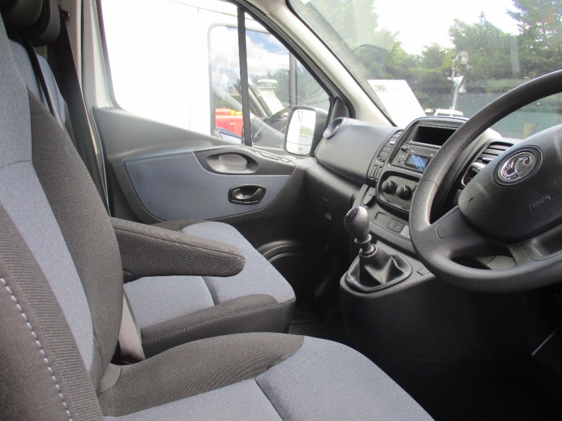 VAUXHALL VIVARO CDTi VAN - Image 6 of 14