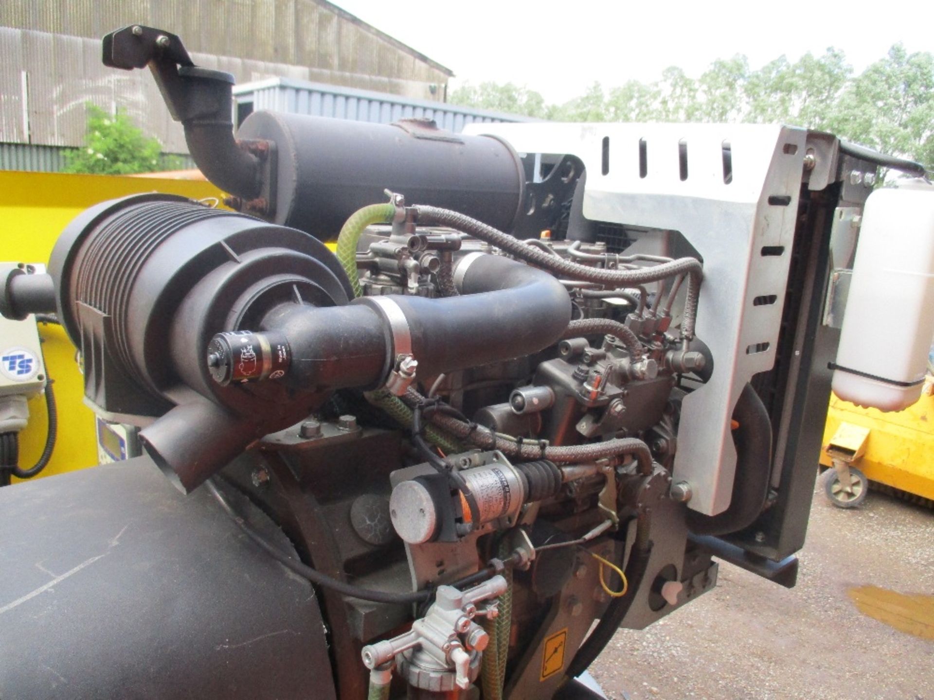 YANMAR ENGINED SUPER PREMIUM 30DR TOWED SHREDDER YR2011 - Image 7 of 10