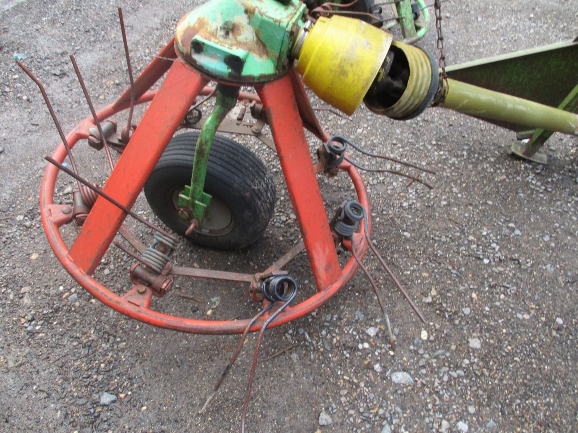 Deutz-Faha KU250 3 point hay turner - Image 2 of 5