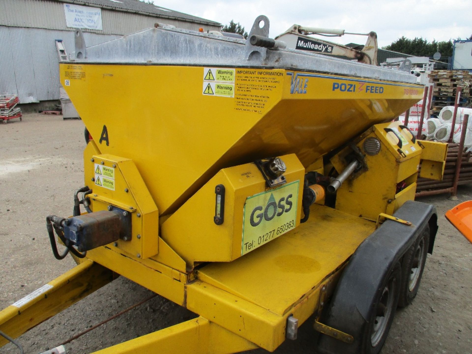 Vale Pozifeed TS1200 Honda engined twin axled salt spreader - Image 7 of 8