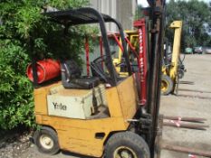 YALE GAS FORKLIFT